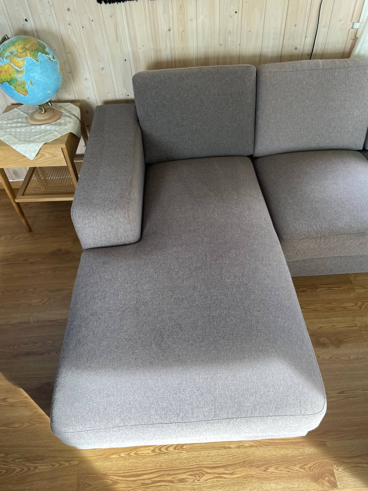 Beige sofa etter rens - ny fargeglans